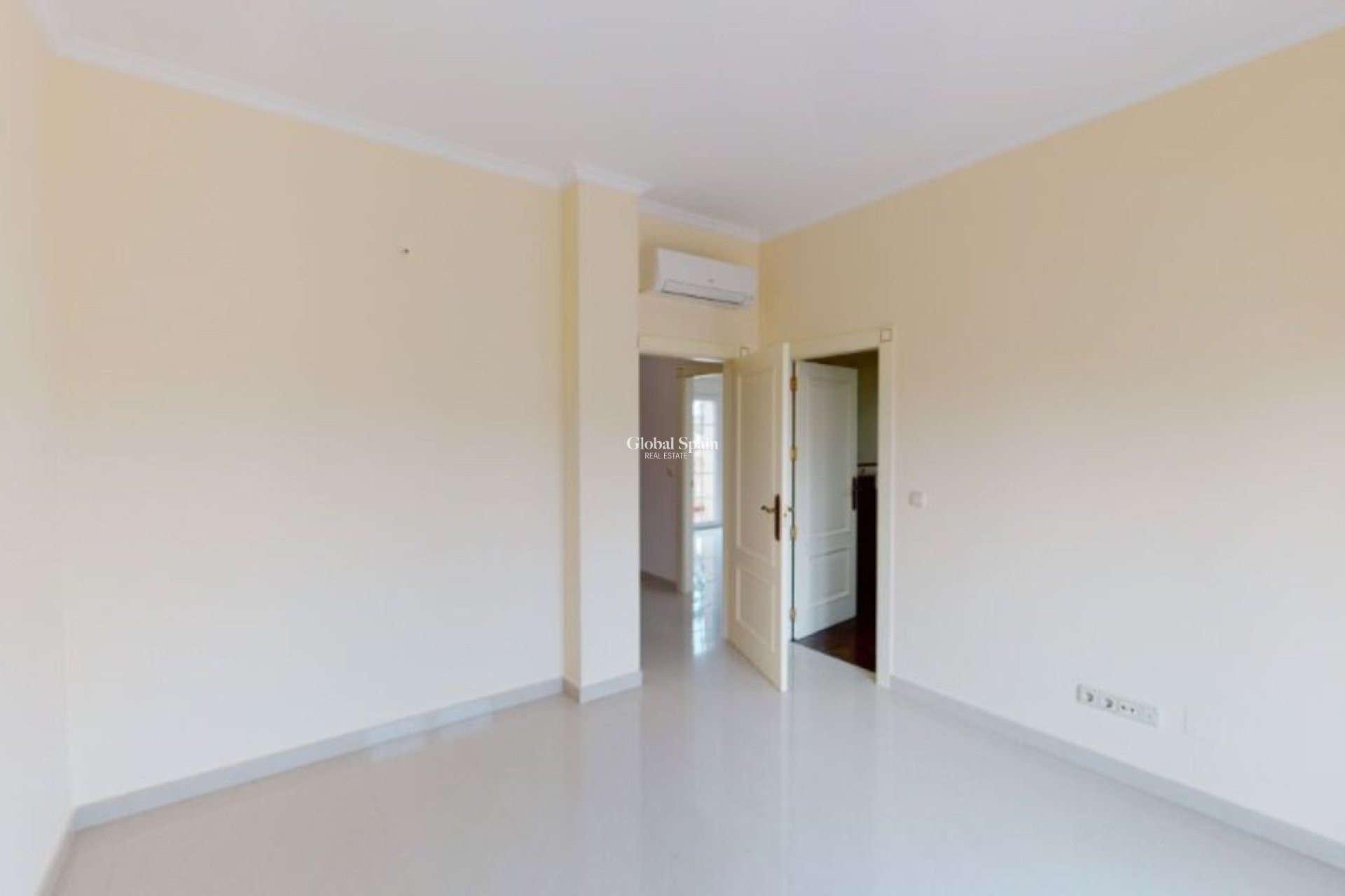 Resale - VILLA -
CABO ROIG - Costa Blanca