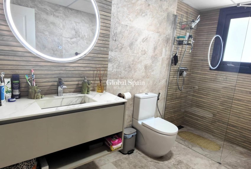 Resale - VILLA -
CABO ROIG - Costa Blanca