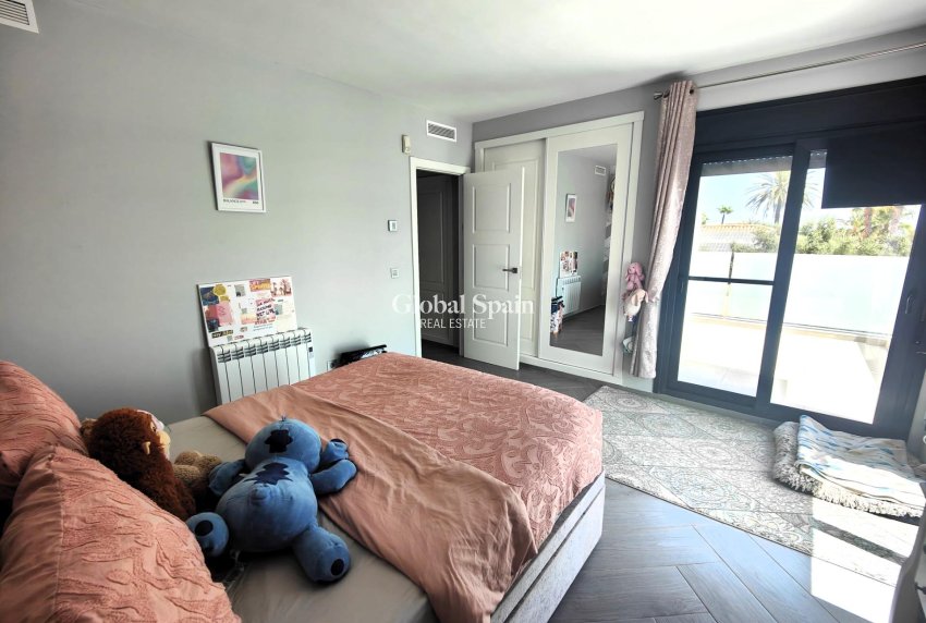 Resale - VILLA -
CABO ROIG - Costa Blanca