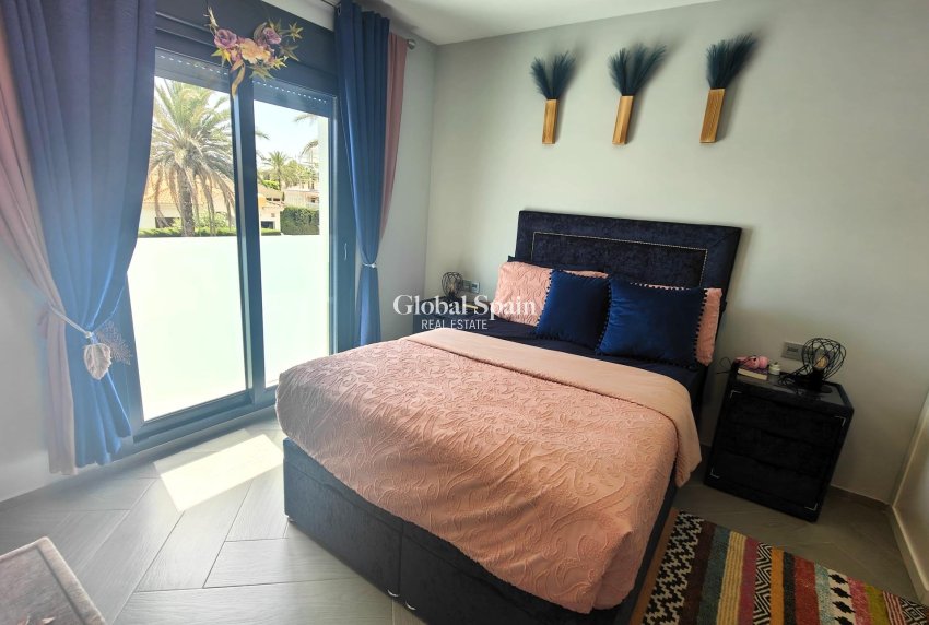 Resale - VILLA -
CABO ROIG - Costa Blanca