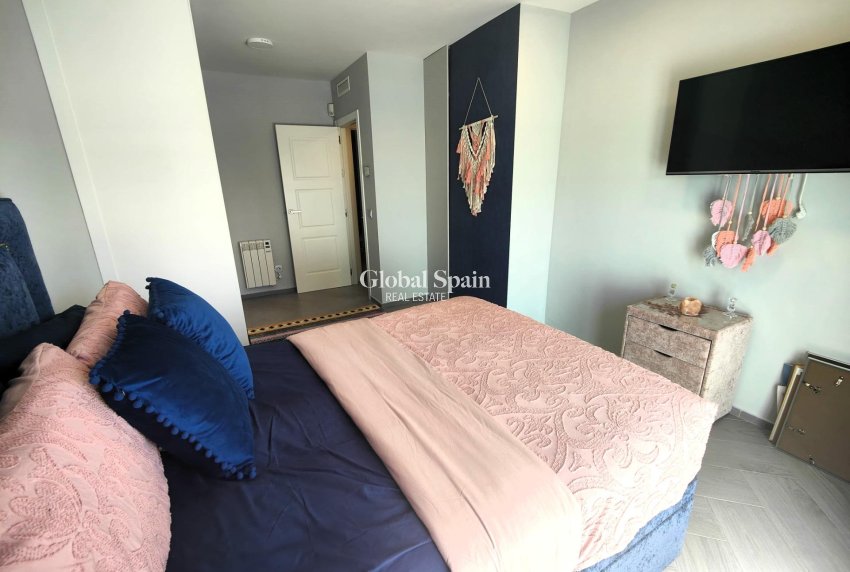 Resale - VILLA -
CABO ROIG - Costa Blanca