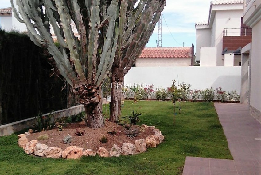 Resale - VILLA -
CABO ROIG - Costa Blanca