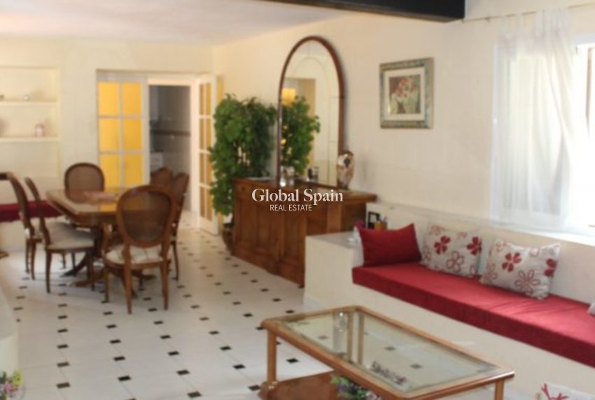 Resale - VILLA -
CABO ROIG - Costa Blanca