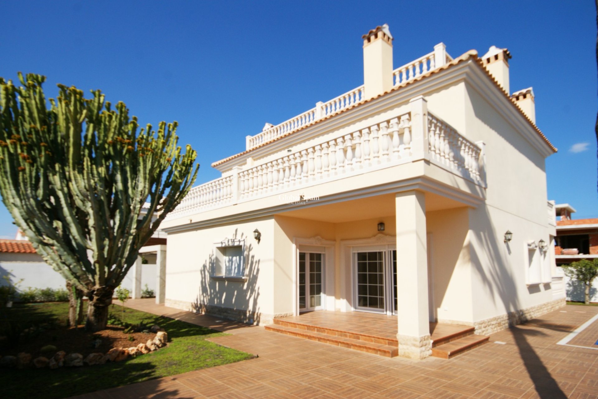Resale - VILLA -
CABO ROIG - Costa Blanca