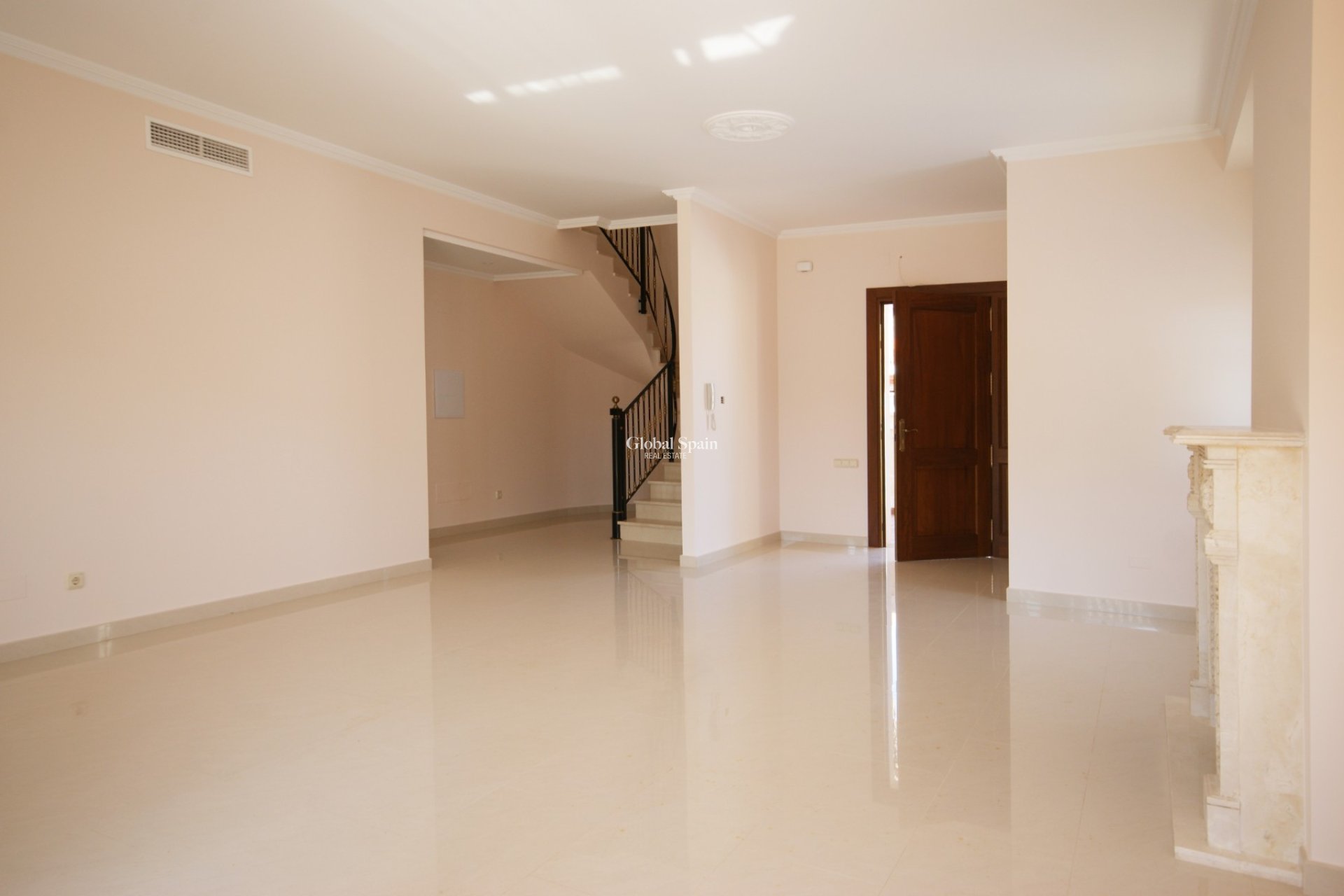 Resale - VILLA -
CABO ROIG - Costa Blanca