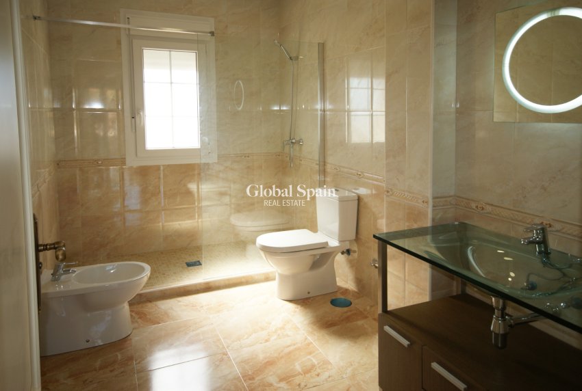 Resale - VILLA -
CABO ROIG - Costa Blanca