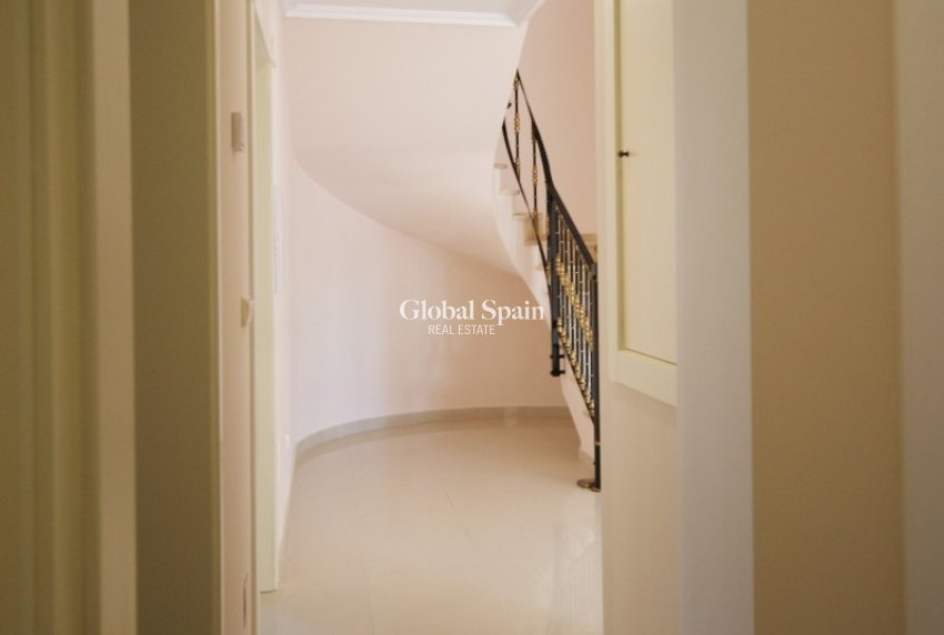 Resale - VILLA -
CABO ROIG - Costa Blanca