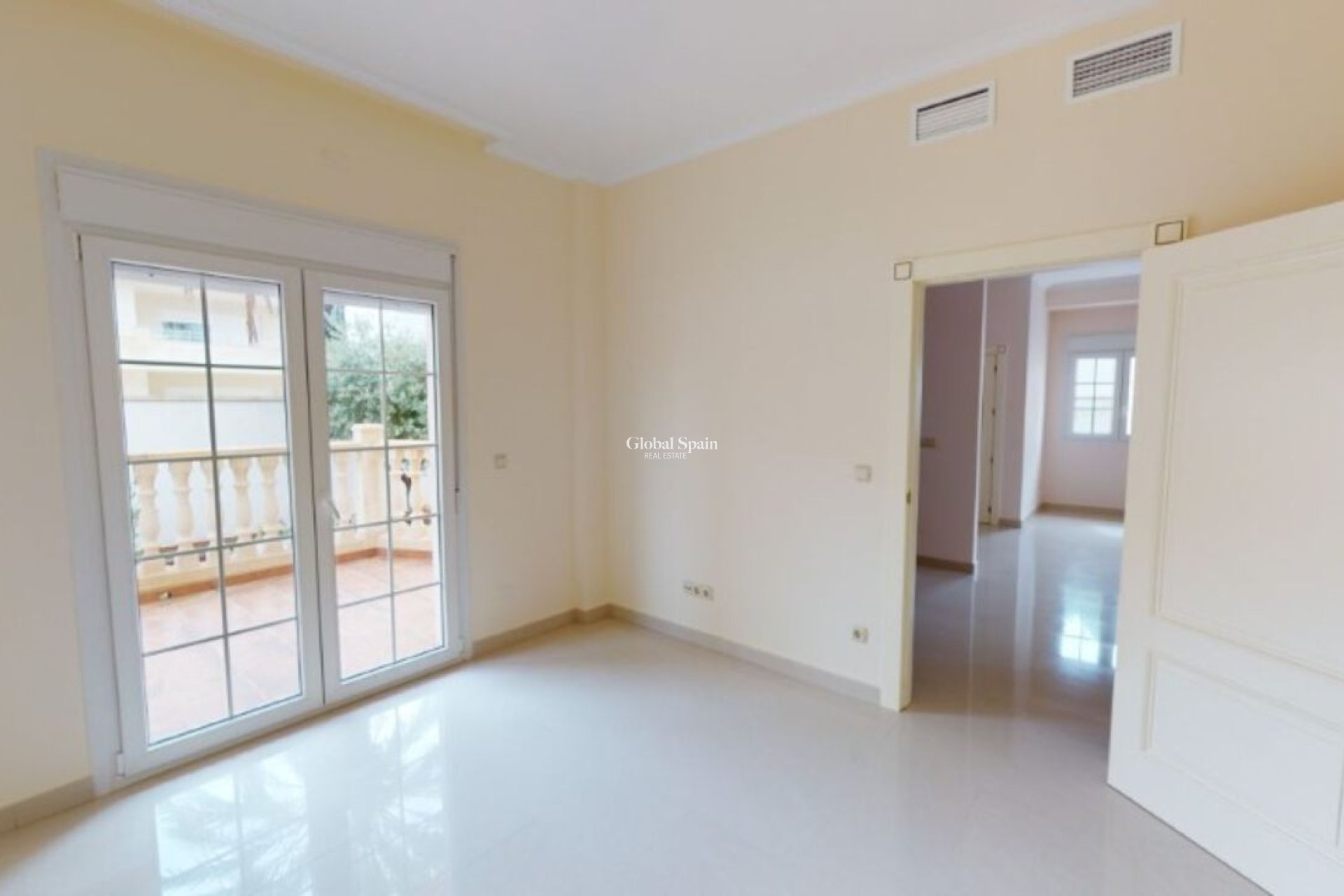 Resale - VILLA -
CABO ROIG - Costa Blanca