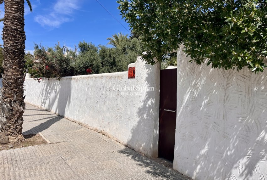 Resale - VILLA -
CABO ROIG - Costa Blanca