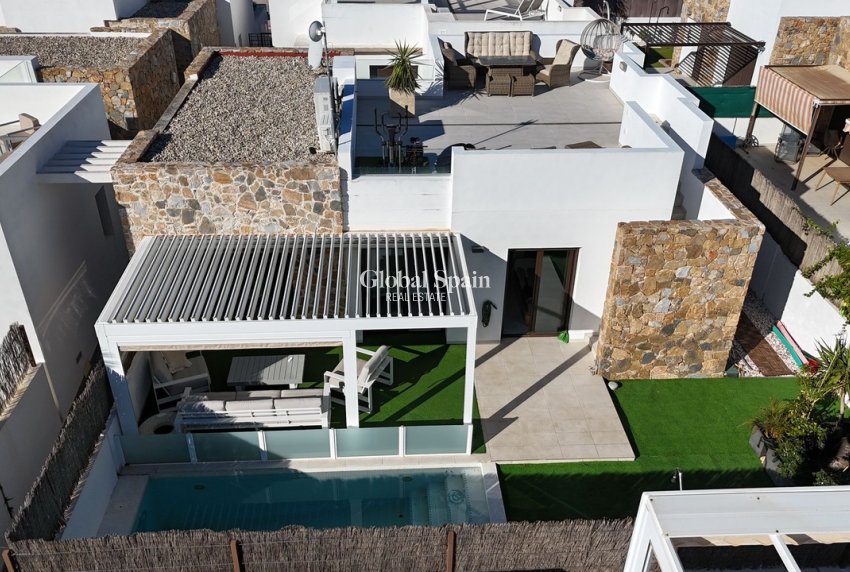 Resale - VILLA -
CABO ROIG - Costa Blanca