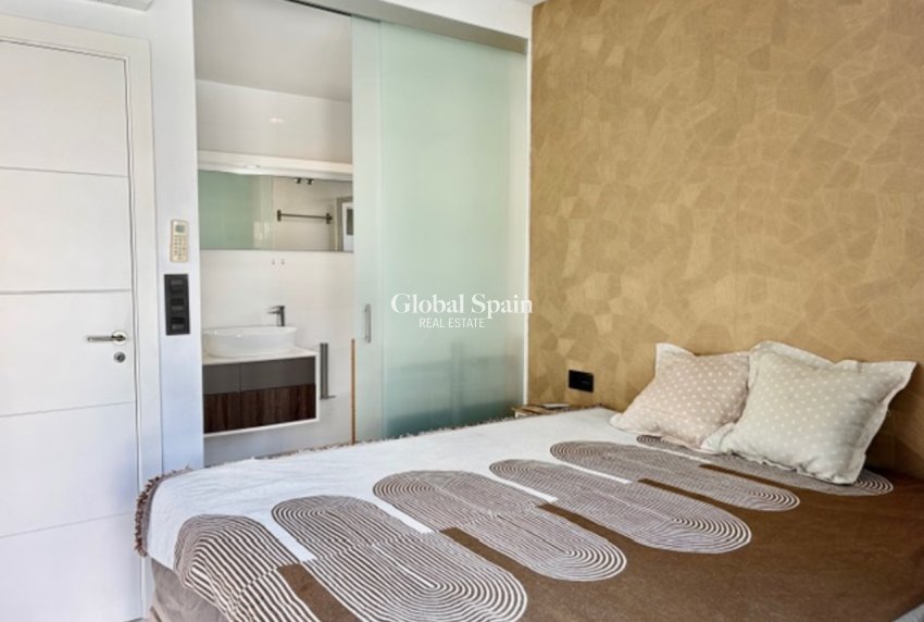 Resale - VILLA -
CABO ROIG - Costa Blanca