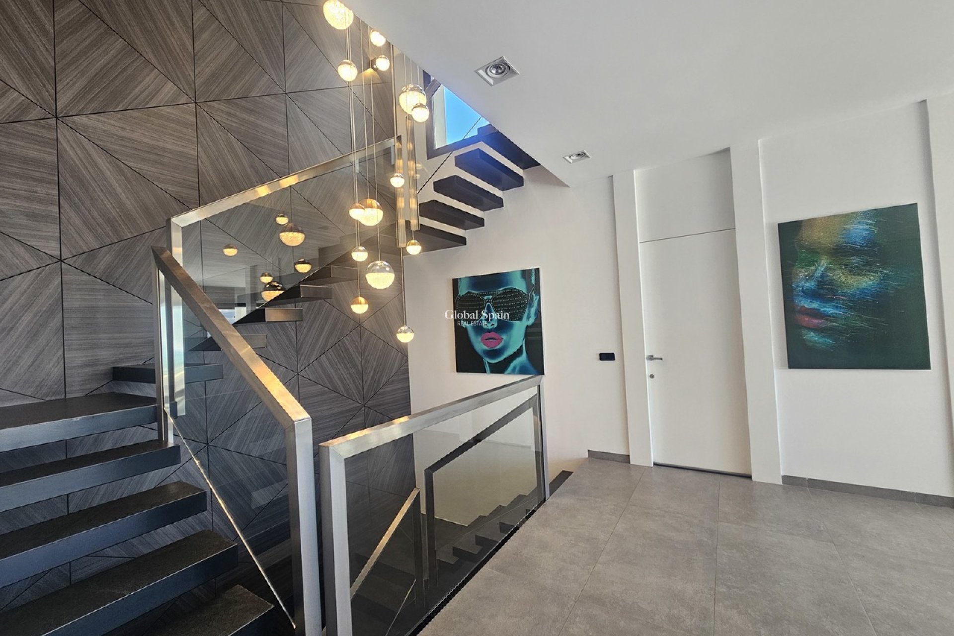 Resale - VILLA -
CABO ROIG - Costa Blanca