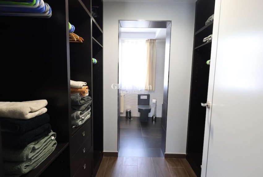 Resale - VILLA -
CABO ROIG - Costa Blanca