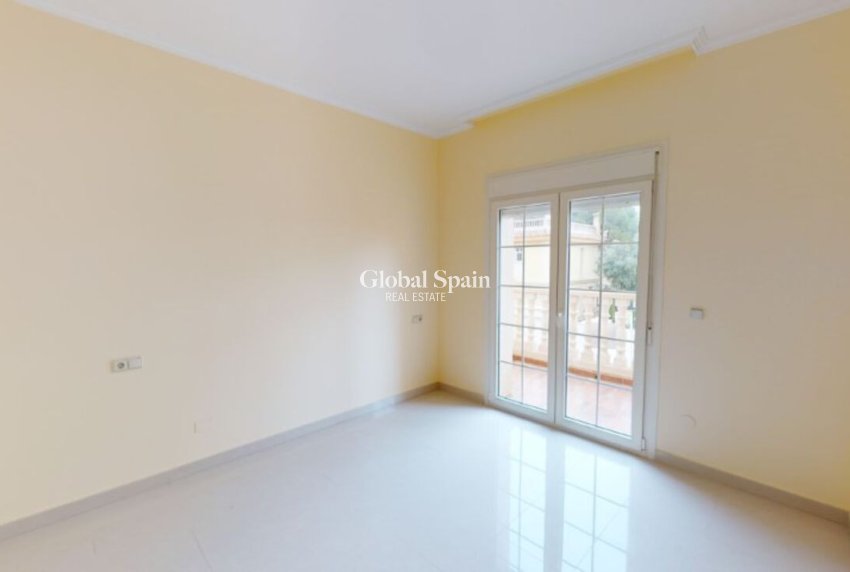 Resale - VILLA -
CABO ROIG - Costa Blanca
