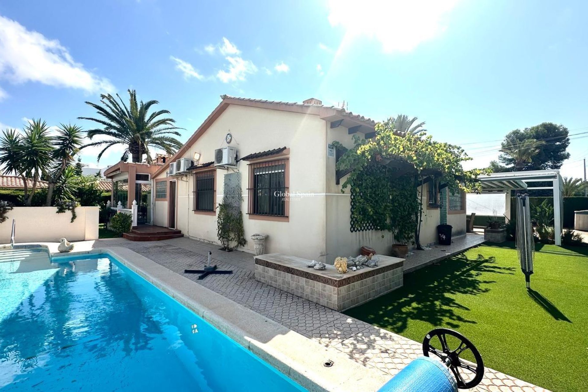 Resale - VILLA -
CABO ROIG - Costa Blanca