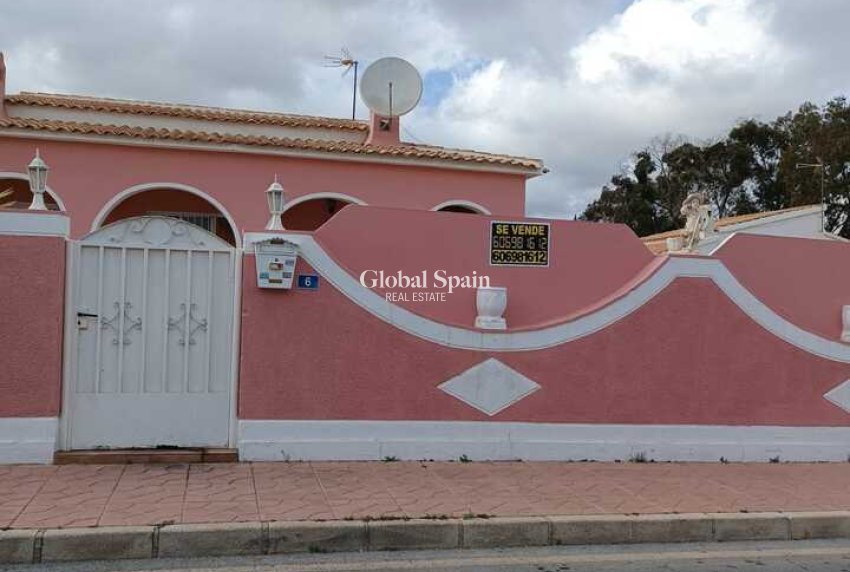 Resale - VILLA -
CABO ROIG - Costa Blanca