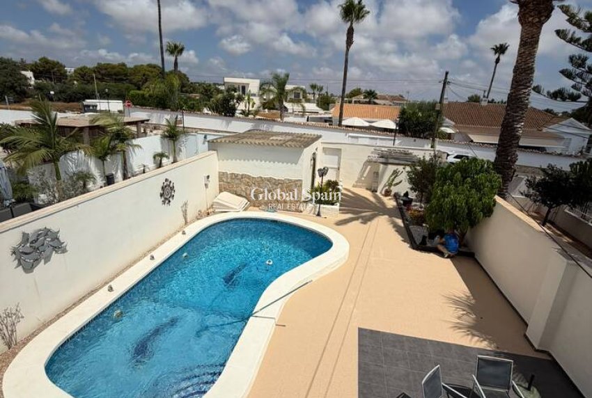 Resale - VILLA -
CABO ROIG - Costa Blanca