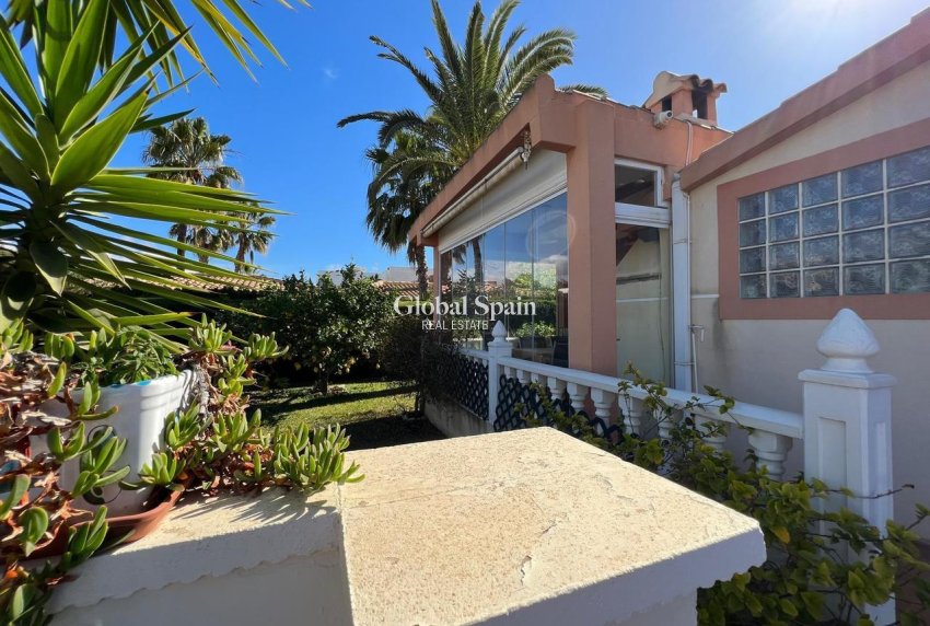 Resale - VILLA -
CABO ROIG - Costa Blanca