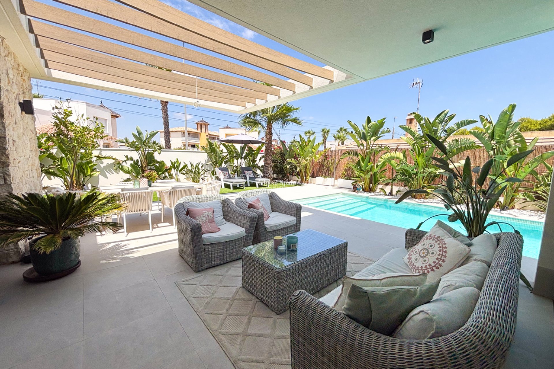 Resale - VILLA -
CABO ROIG - Costa Blanca