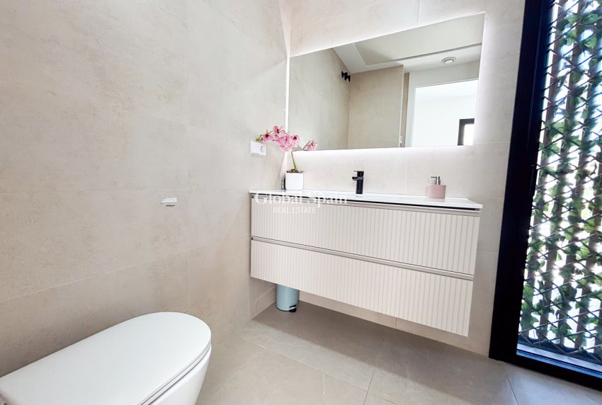 Resale - VILLA -
CABO ROIG - Costa Blanca