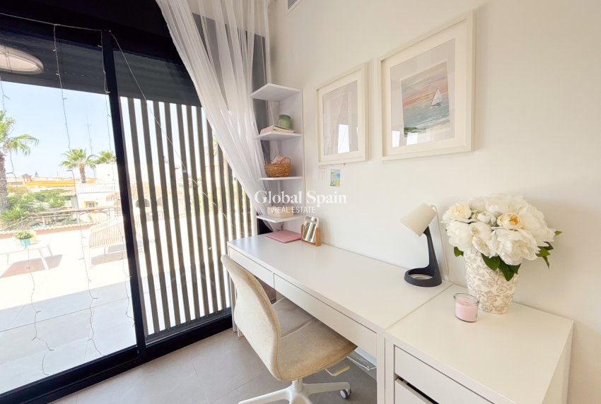 Resale - VILLA -
CABO ROIG - Costa Blanca