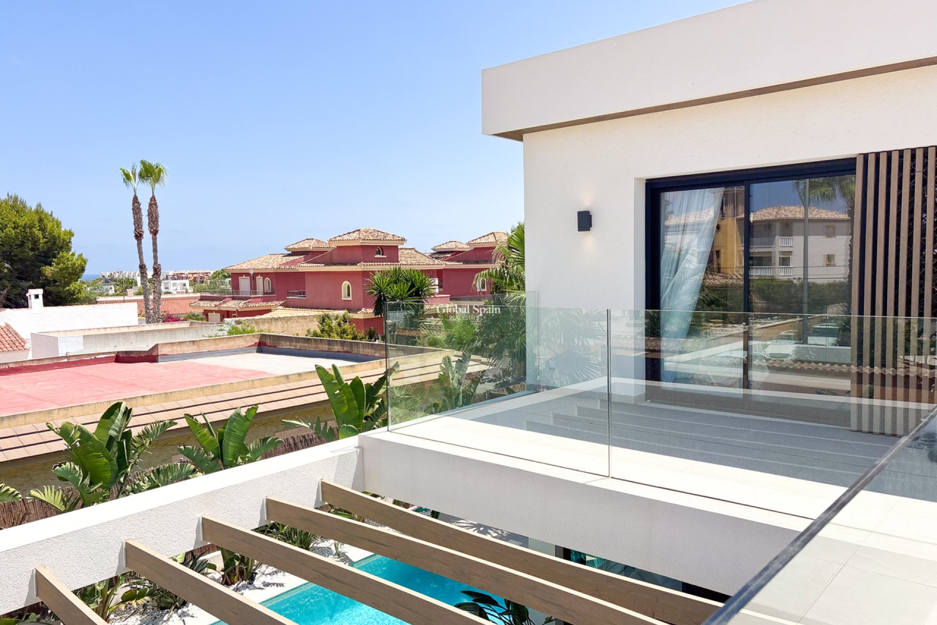 Resale - VILLA -
CABO ROIG - Costa Blanca