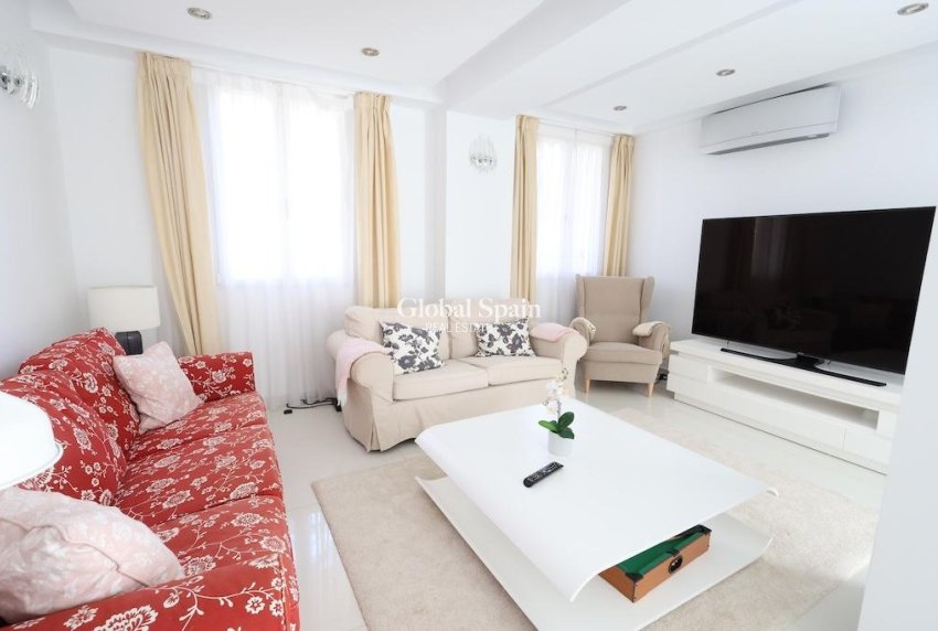 Resale - VILLA -
CABO ROIG - Costa Blanca