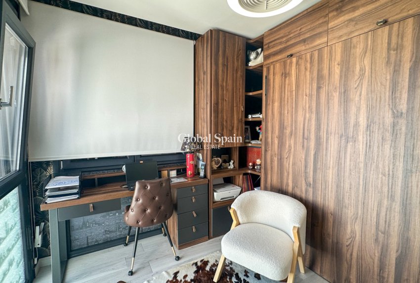 Resale - VILLA -
CABO ROIG - Costa Blanca