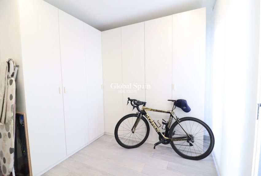 Resale - Villa -
CABO ROIG - Lomas de Cabo Roig