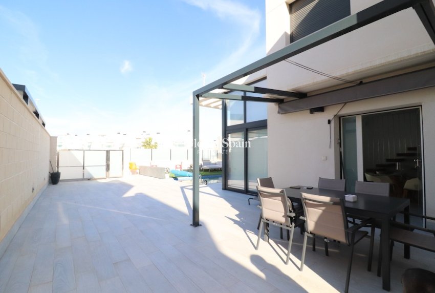 Resale - Villa -
CABO ROIG - Lomas de Cabo Roig