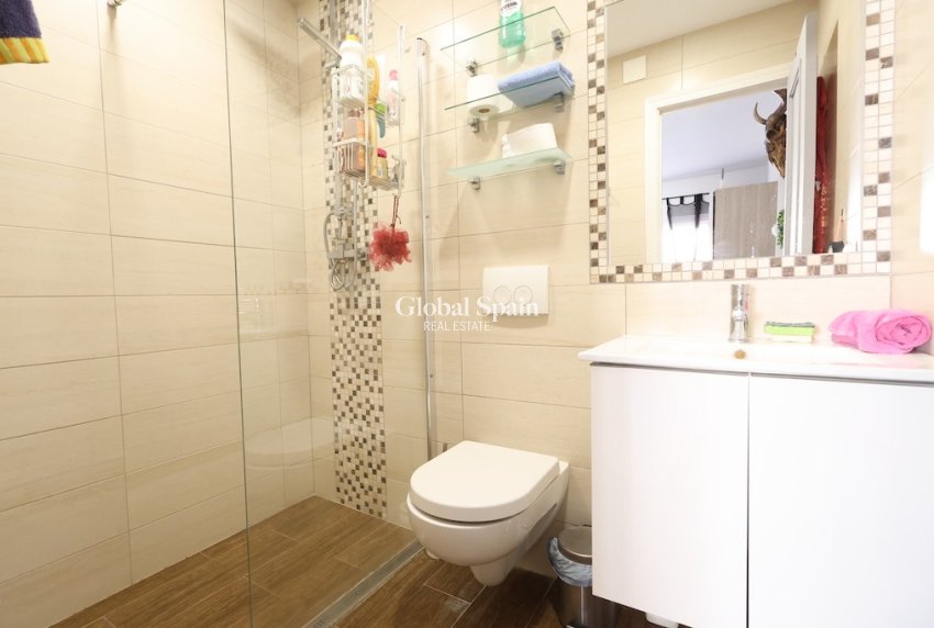 Resale - Villa -
CABO ROIG - Lomas de Cabo Roig