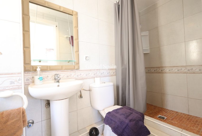 Resale - Villa -
CABO ROIG - Lomas de Cabo Roig