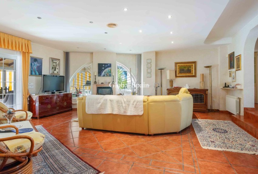 Resale - VILLA -
CABO ROIG - MUY CERCA DE LA PLAYA