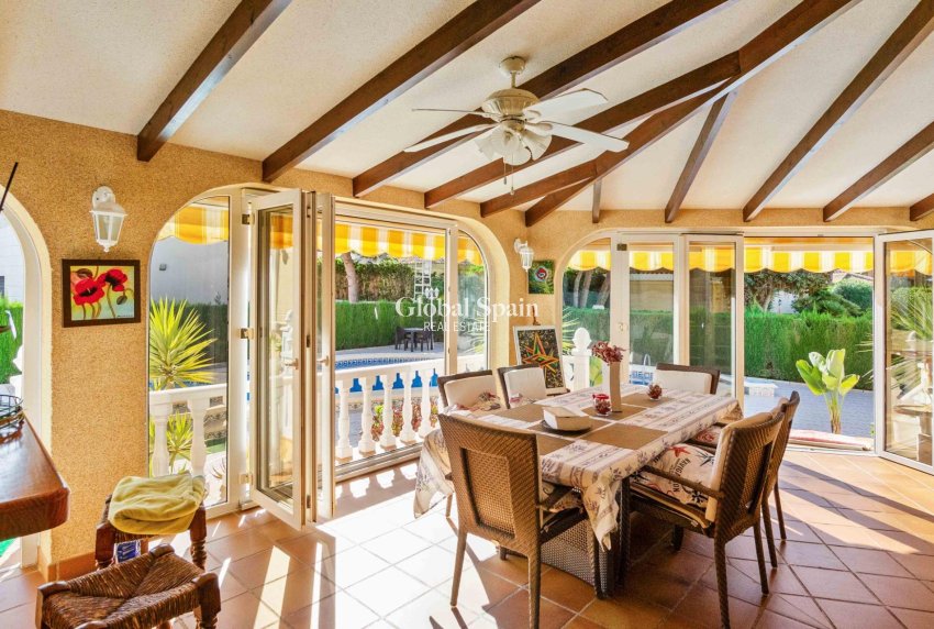 Resale - VILLA -
CABO ROIG - MUY CERCA DE LA PLAYA