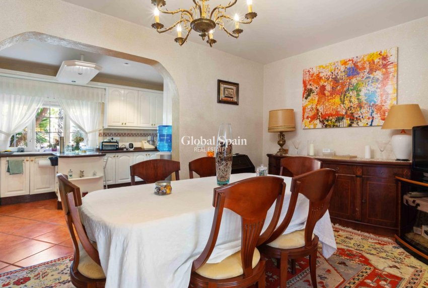 Resale - VILLA -
CABO ROIG - MUY CERCA DE LA PLAYA