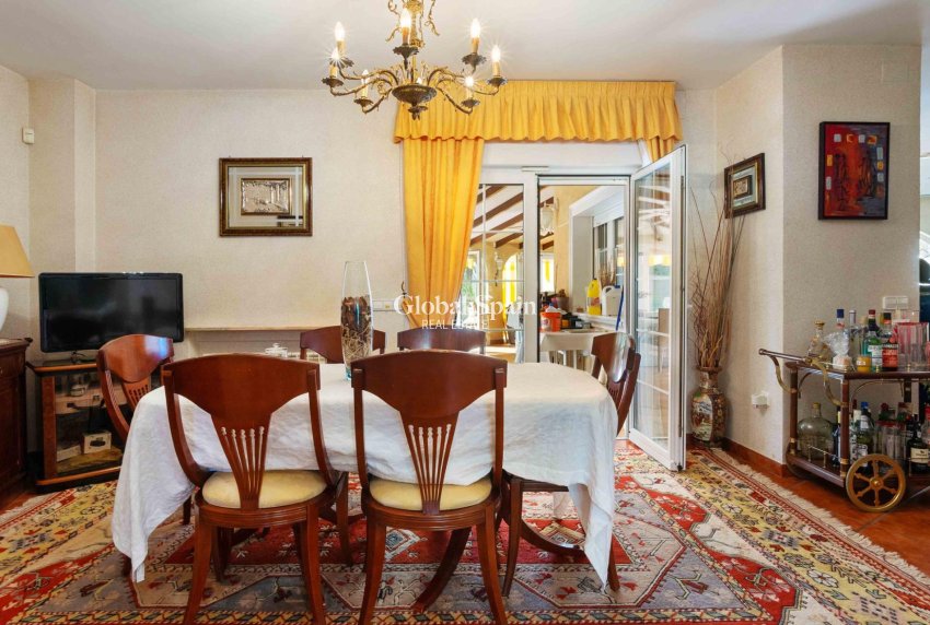 Resale - VILLA -
CABO ROIG - MUY CERCA DE LA PLAYA