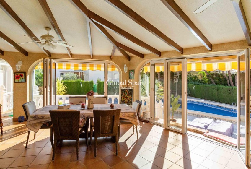 Resale - VILLA -
CABO ROIG - MUY CERCA DE LA PLAYA