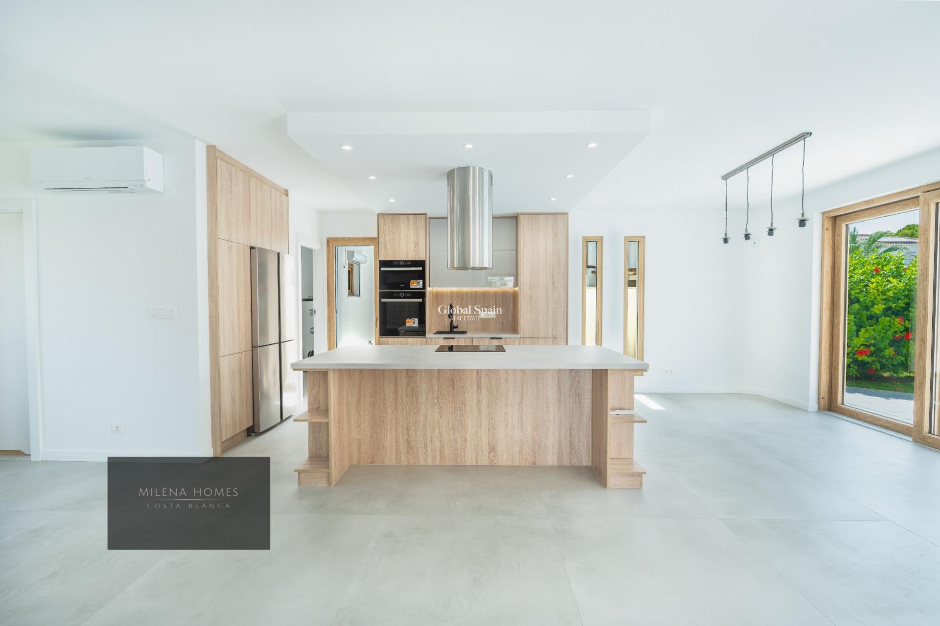 Resale - VILLA -
CABO ROIG