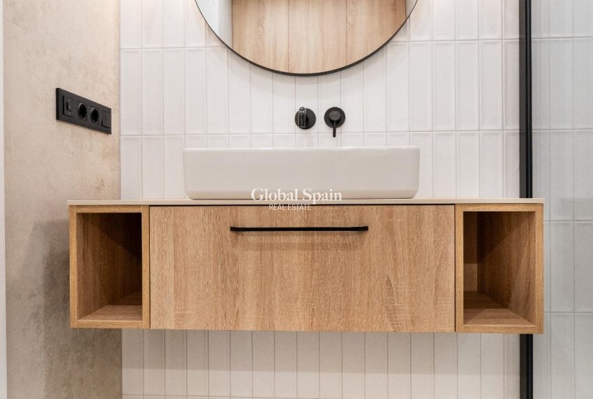 Resale - VILLA -
CABO ROIG