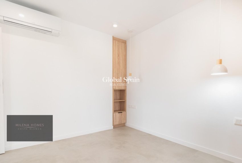 Resale - VILLA -
CABO ROIG