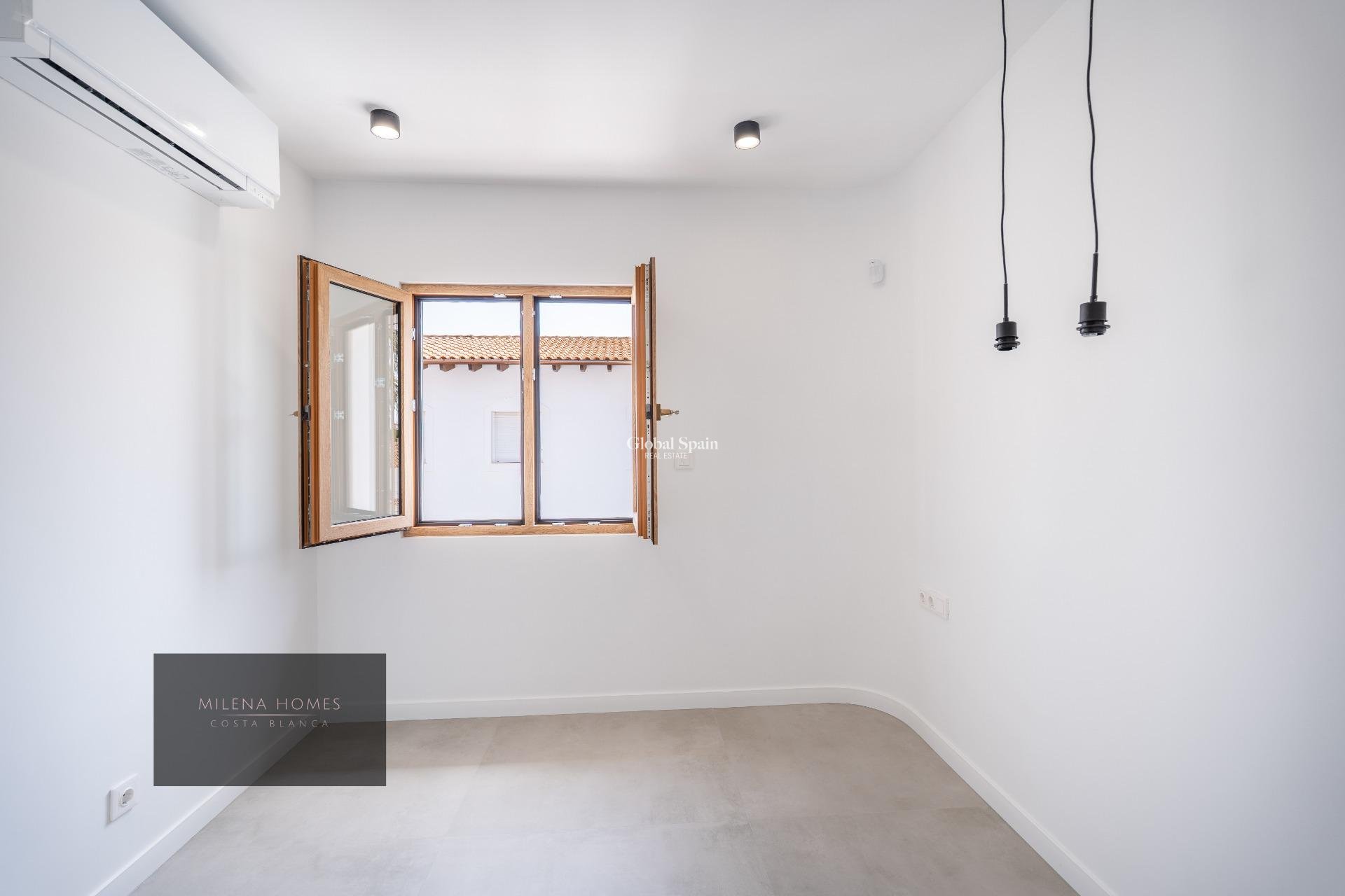 Resale - VILLA -
CABO ROIG