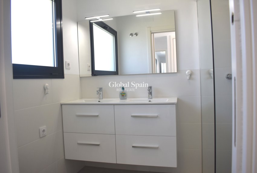 Resale - VILLA -
CALASPARRA - Inland