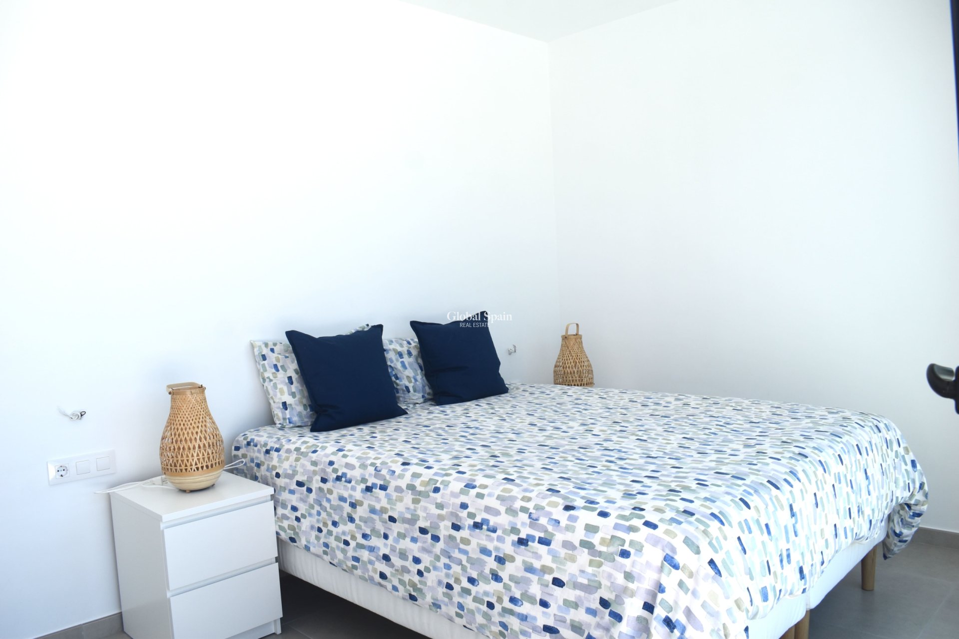 Resale - VILLA -
CALASPARRA - Inland