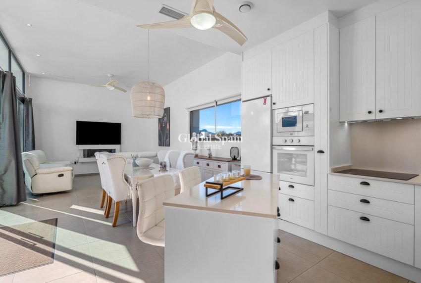 Resale - VILLA -
CALASPARRA - Inland