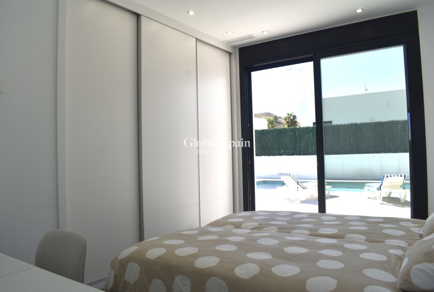 Resale - VILLA -
CALASPARRA - Inland