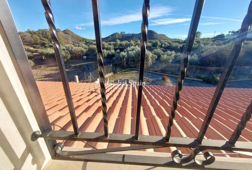 Resale - VILLA -
CALASPARRA - Inland