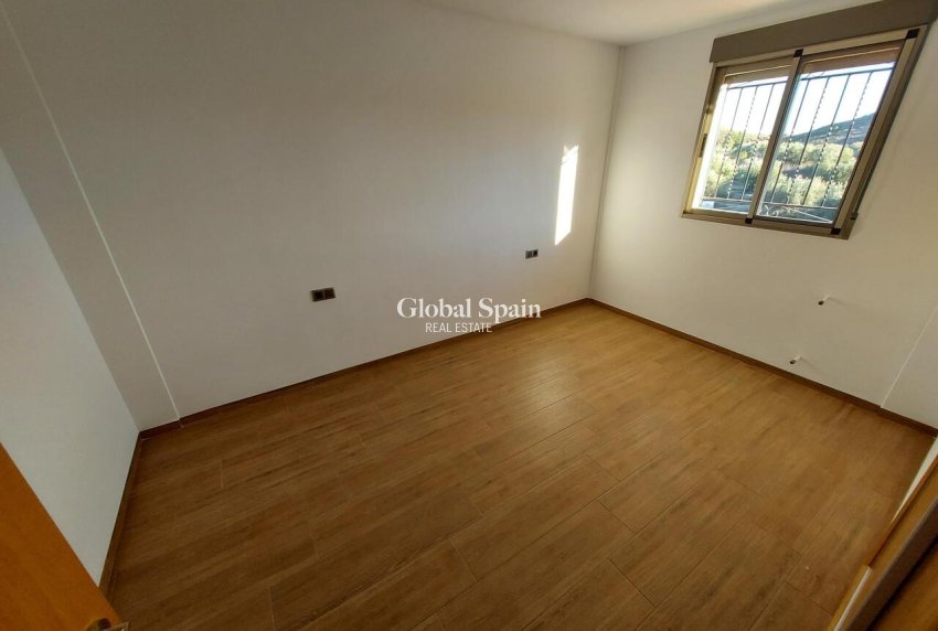 Resale - VILLA -
CALASPARRA - Inland