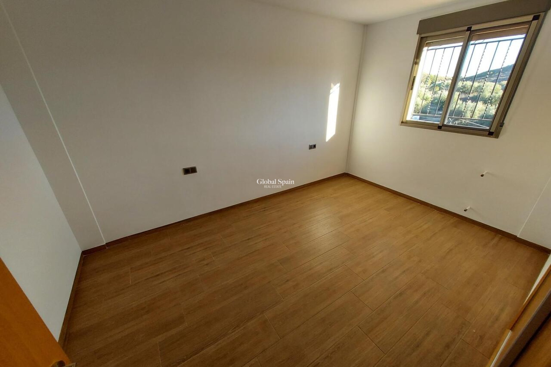 Resale - VILLA -
CALASPARRA - Inland