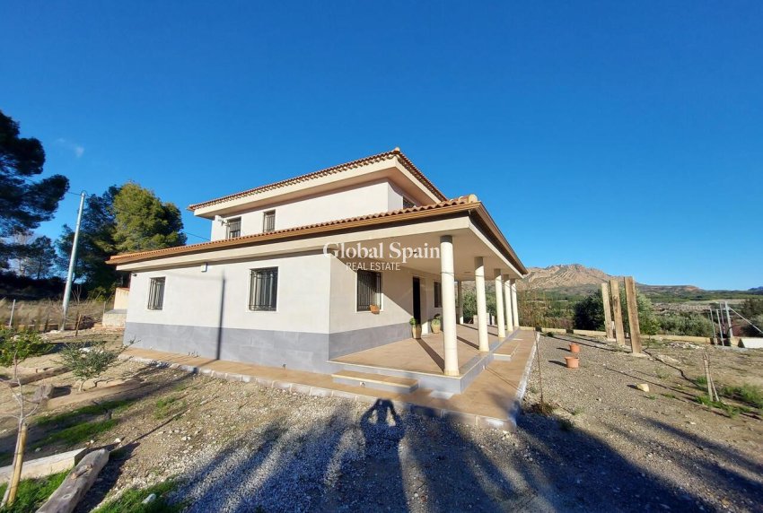 Resale - VILLA -
CALASPARRA - Inland