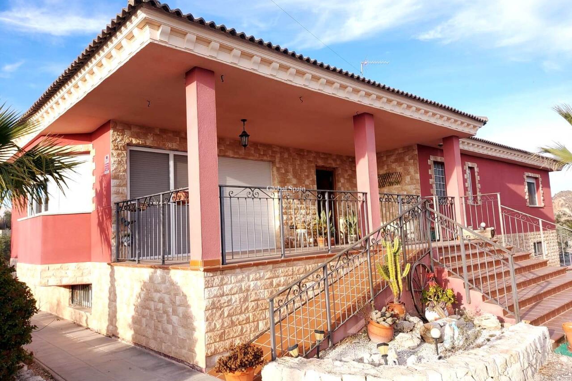 Resale - VILLA -
CALASPARRA - Inland